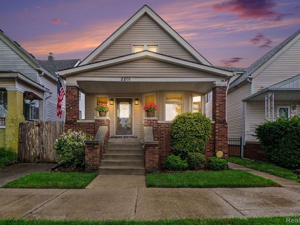 2201 Trowbridge Street , Hamtramck, Mi 48212