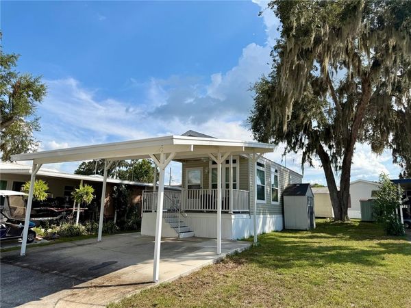 699 CINDI AVENUE , LEESBURG, FL 34788