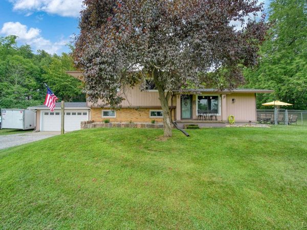 400 Willow Lake , Addison, MI 49220