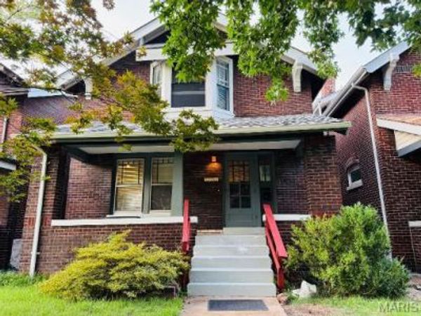 4451 Shaw Boulevard , St Louis, MO 63110