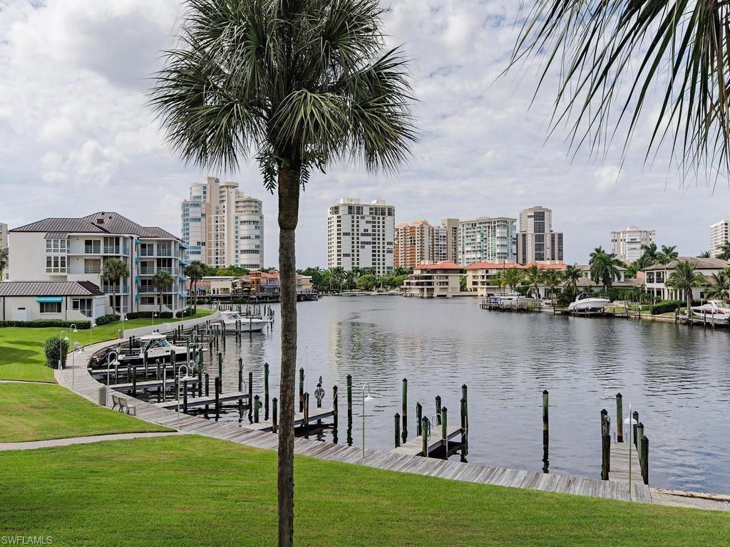 4255 Gulf Shore Blvd N, Unit 107, Naples, FL 34103 Photo