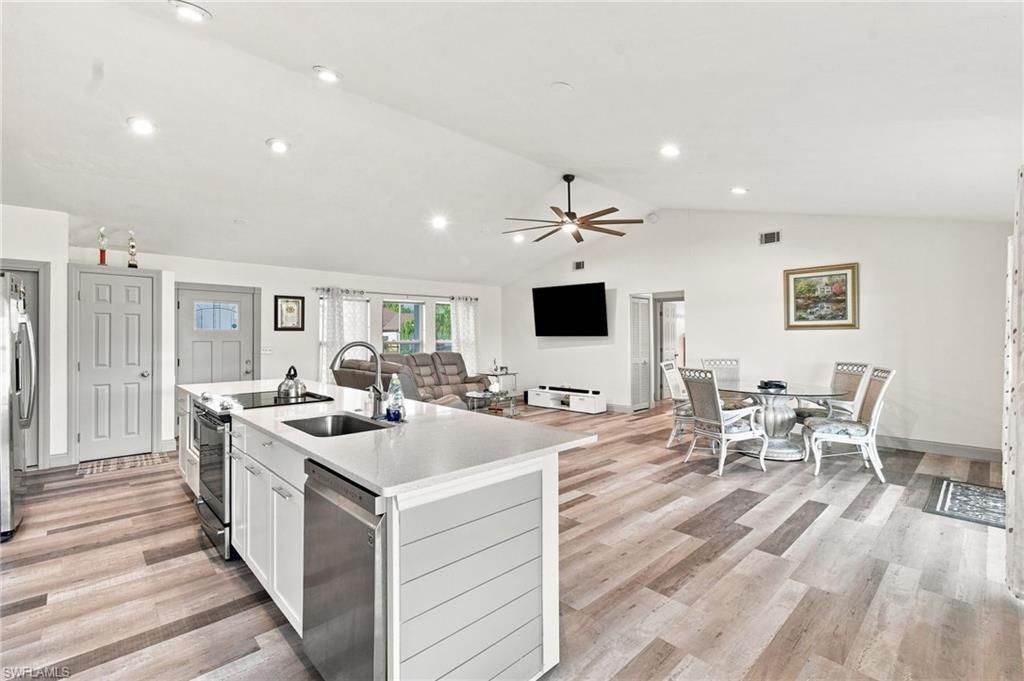 1133 SW 13th St, Cape Coral, FL 33991 Photo