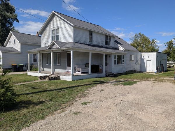 962 Mackinaw Avenue, Cheboygan, MI 49721