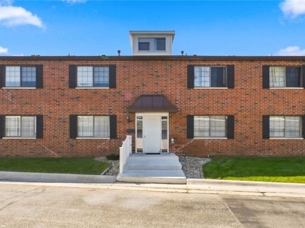 428 29th St DR, Unit 5, Cedar Rapids, IA 52403