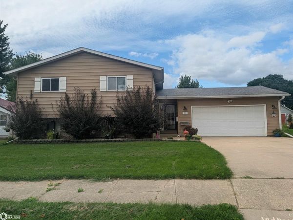 313 Maple Street, Osage, IA 50461