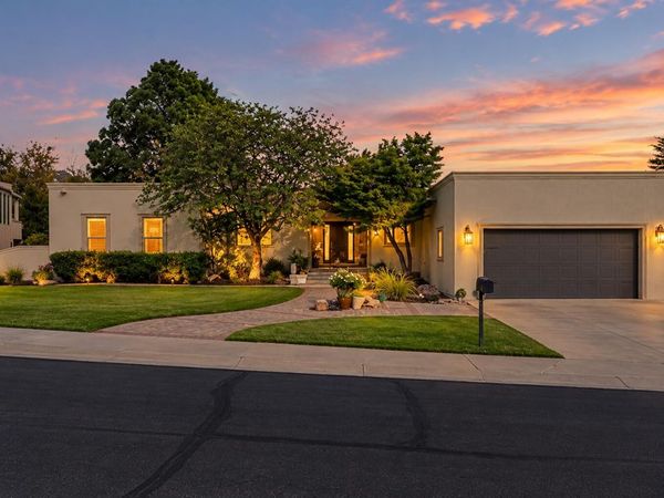 9806 Greenbrier Road NE, Albuquerque, NM 87111