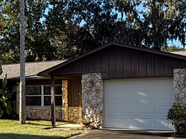 49 Laurel Oaks Circle, Ormond Beach, FL 32174