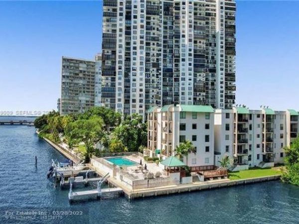 2201 Brickell Ave , Unit 96, Miami, FL 33129