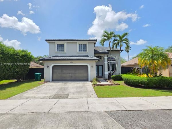 9352 SW 166th Ct , Miami, FL 33196