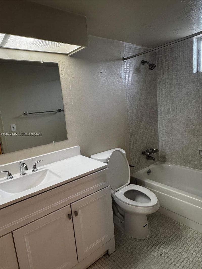 6900 N Kendall Dr, Unit A403, Pinecrest, FL 33156 Photo