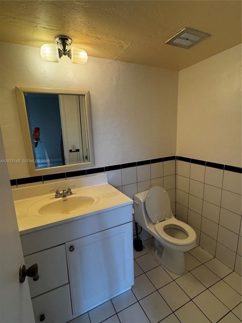 6900 N Kendall Dr, Unit A403, Pinecrest, FL 33156 Photo
