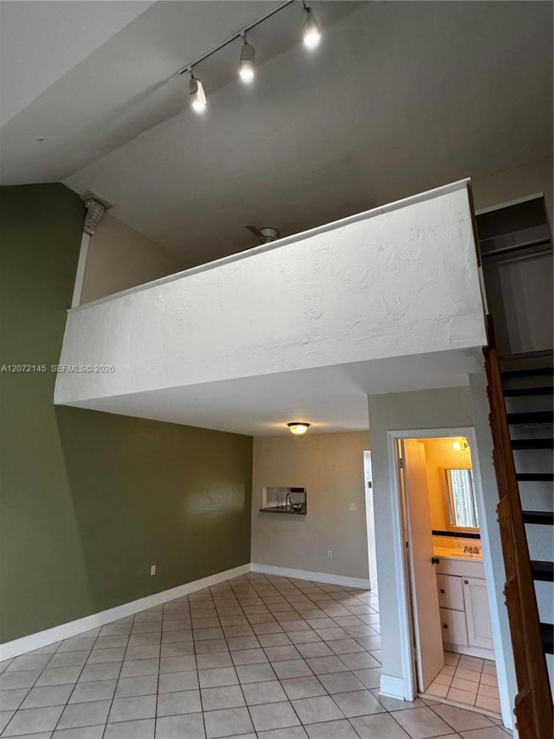 6900 N Kendall Dr, Unit A403, Pinecrest, FL 33156 Photo