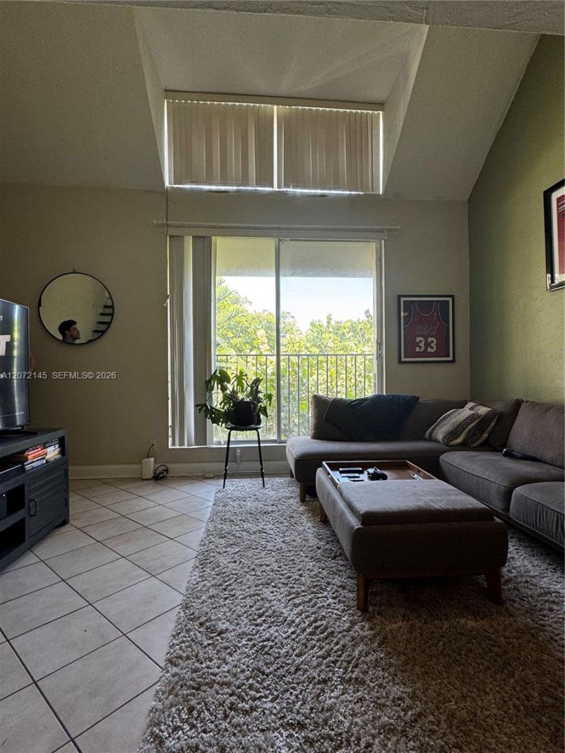 6900 N Kendall Dr, Unit A403, Pinecrest, FL 33156 Photo