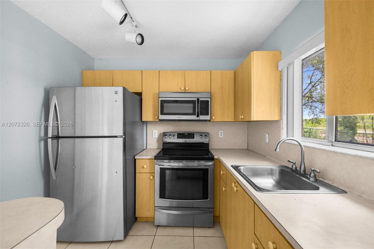2930 SE 12th Rd , Unit 101-31, Homestead, FL 33035 Photo