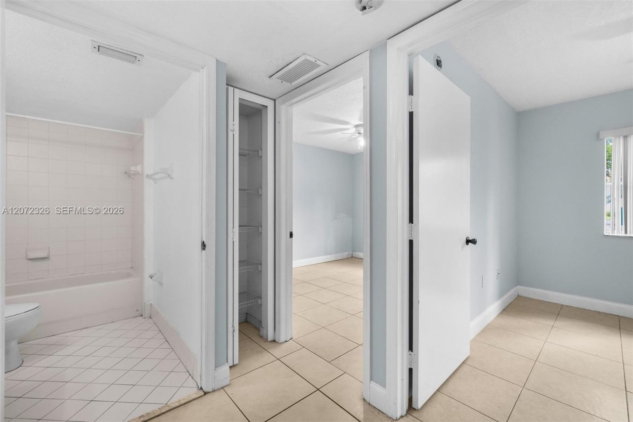 2930 SE 12th Rd , Unit 101-31, Homestead, FL 33035 Photo