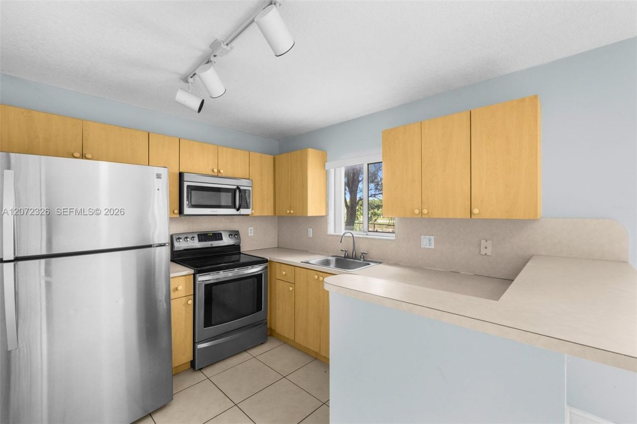 2930 SE 12th Rd , Unit 101-31, Homestead, FL 33035 Photo
