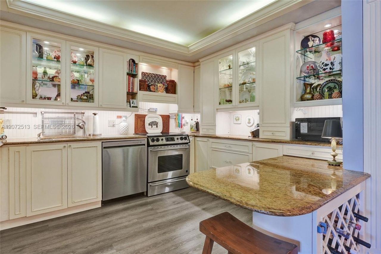 11113 Biscayne Blvd , Unit 1156, Miami, FL 33181 Photo