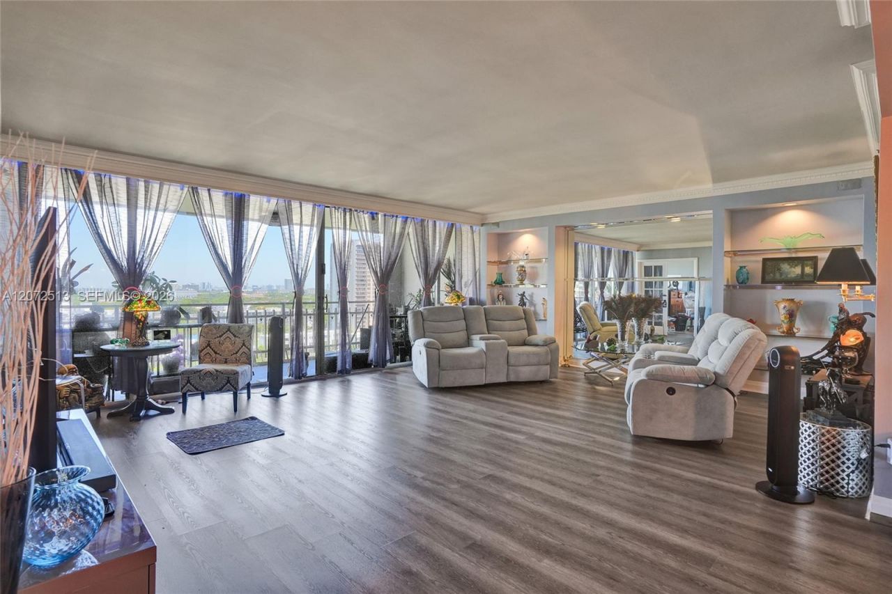 11113 Biscayne Blvd , Unit 1156, Miami, FL 33181 Photo