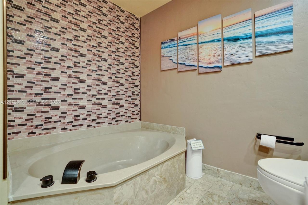 11113 Biscayne Blvd , Unit 1156, Miami, FL 33181 Photo