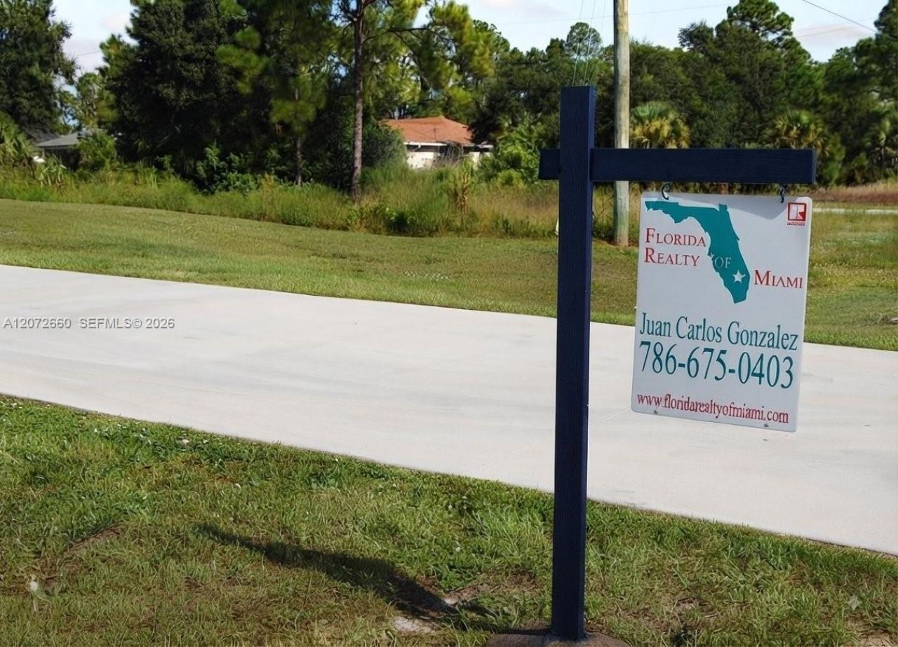 3705 N Sunshine Blvd N , Lehigh Acres, FL 33971 Photo