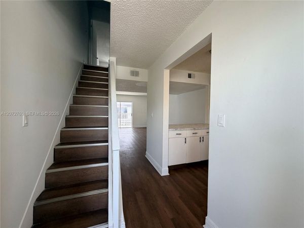 2710 W 76th St , Unit 206, Hialeah, FL 33016