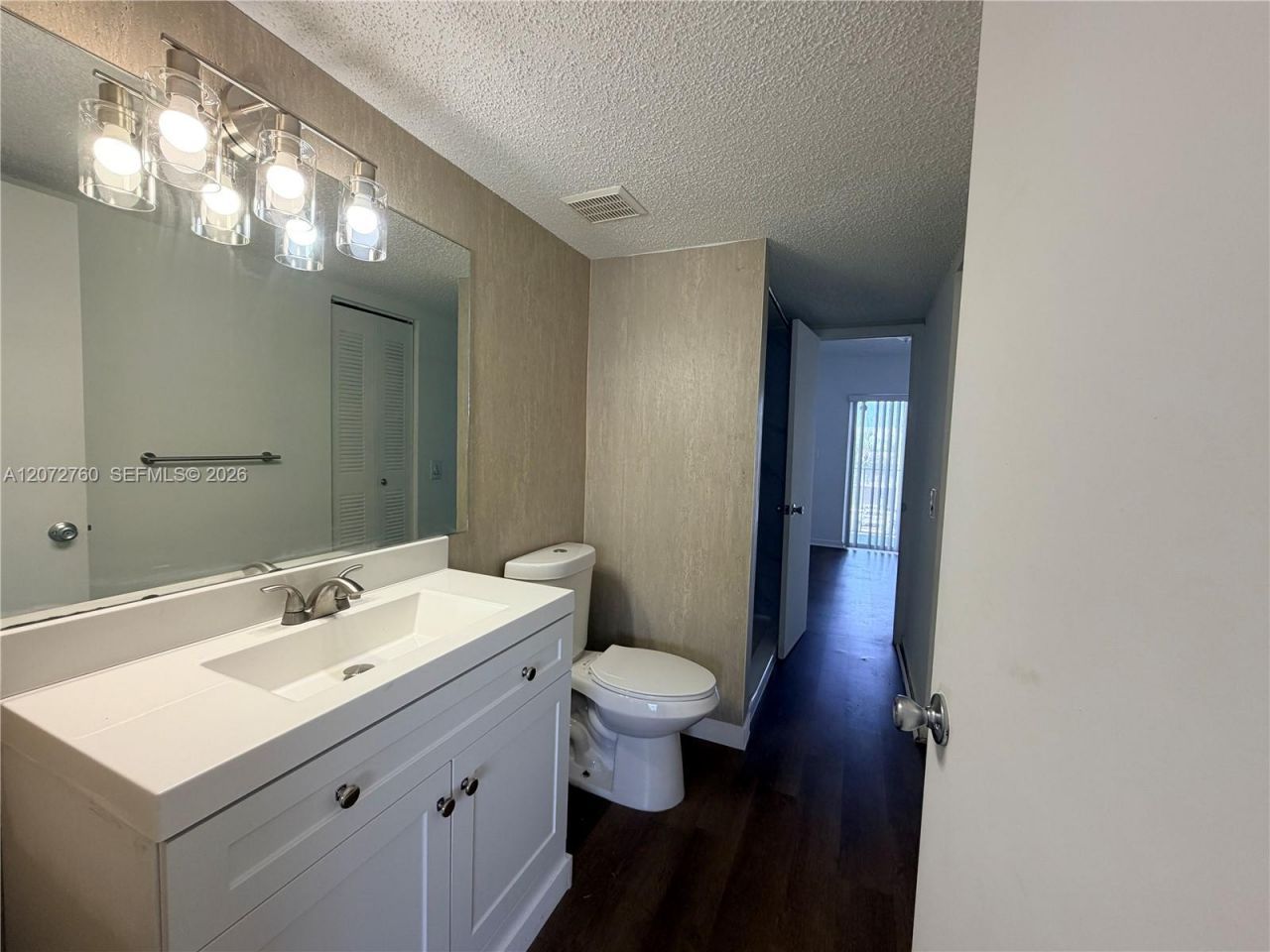 2710 W 76th St, Unit 206, Hialeah, FL 33016 Photo
