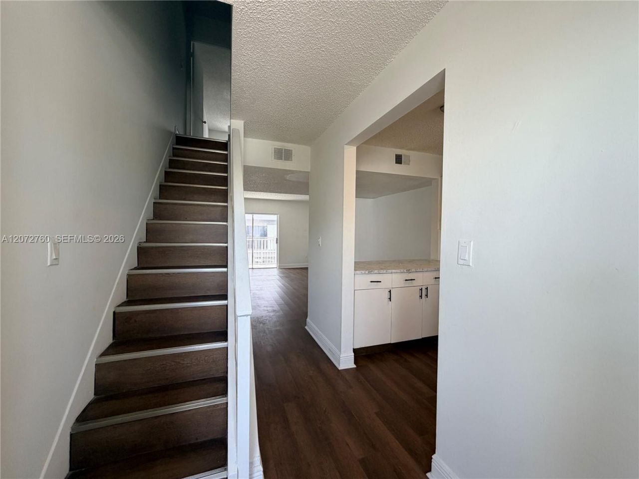 2710 W 76th St, Unit 206, Hialeah, FL 33016 Photo