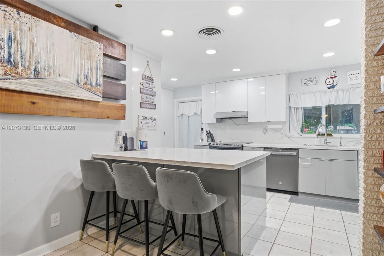 341 SW 54th Ave , Plantation, FL 33317 Photo