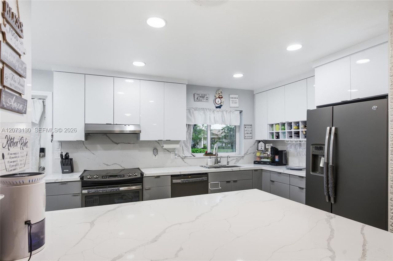 341 SW 54th Ave , Plantation, FL 33317 Photo