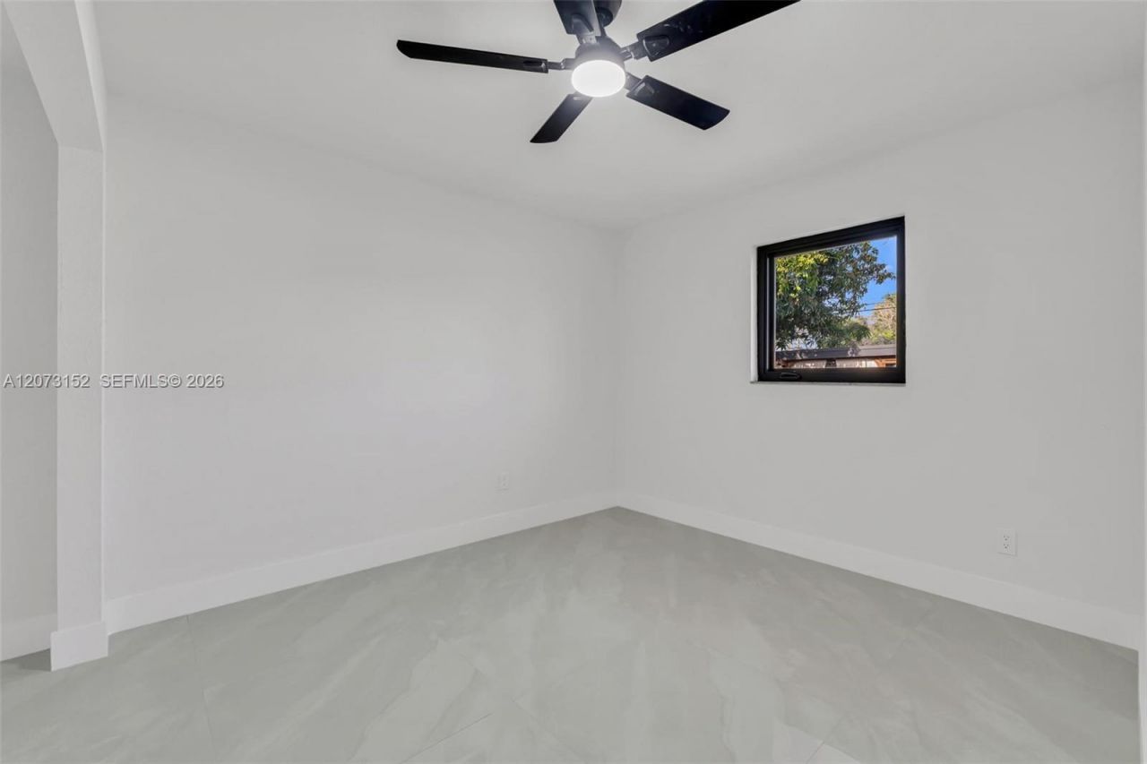11815 SW 222nd St , Miami, FL 33170 Photo