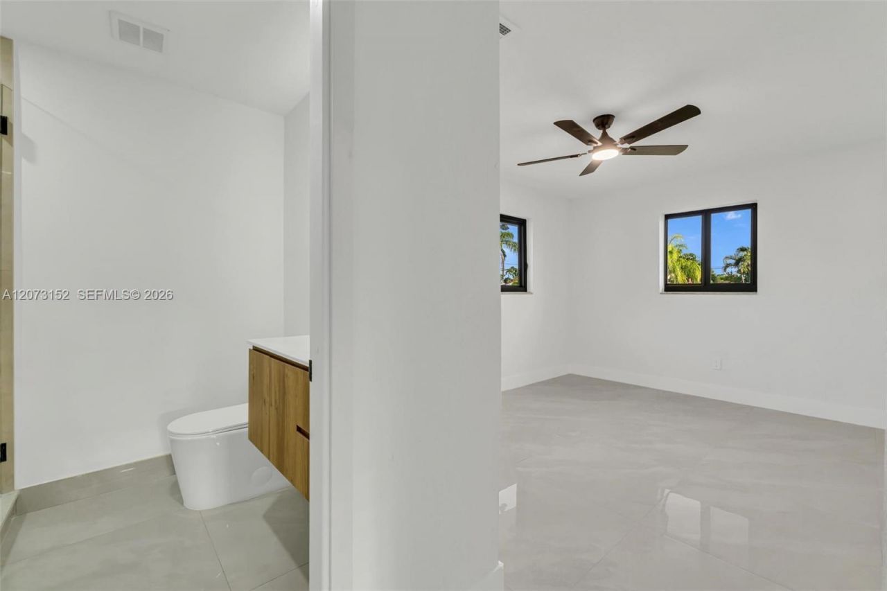 11815 SW 222nd St , Miami, FL 33170 Photo