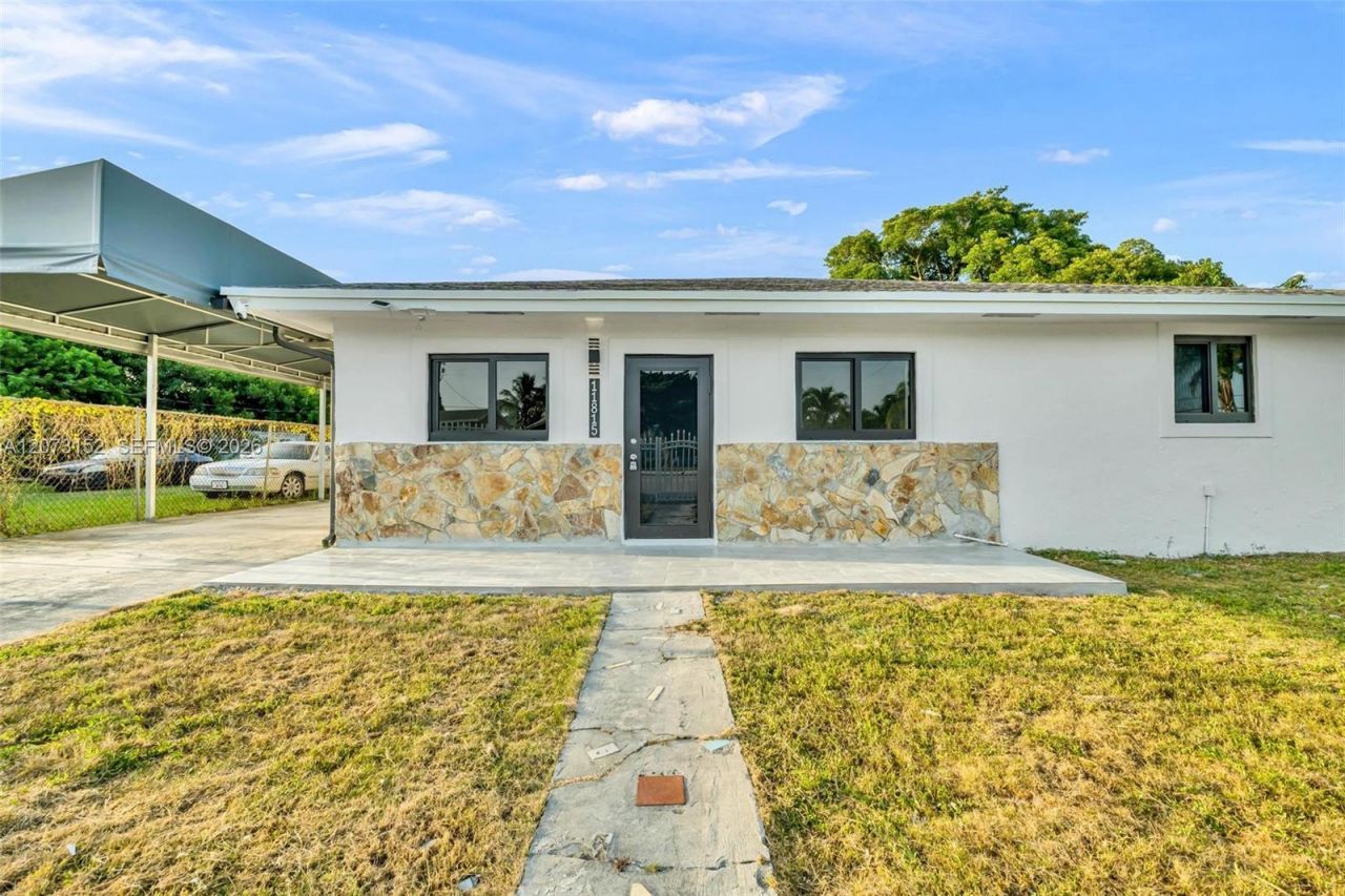 11815 SW 222nd St , Miami, FL 33170 Photo