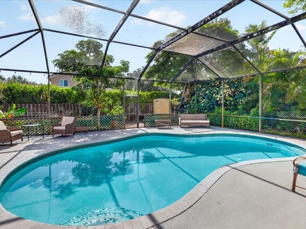 7320 NW 68th Way, Parkland, FL 33067
