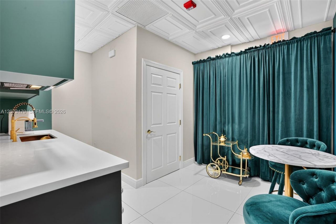 Turnkey Permanent Makeup & Beauty Studio For Sale, Miami, FL 33165 Photo