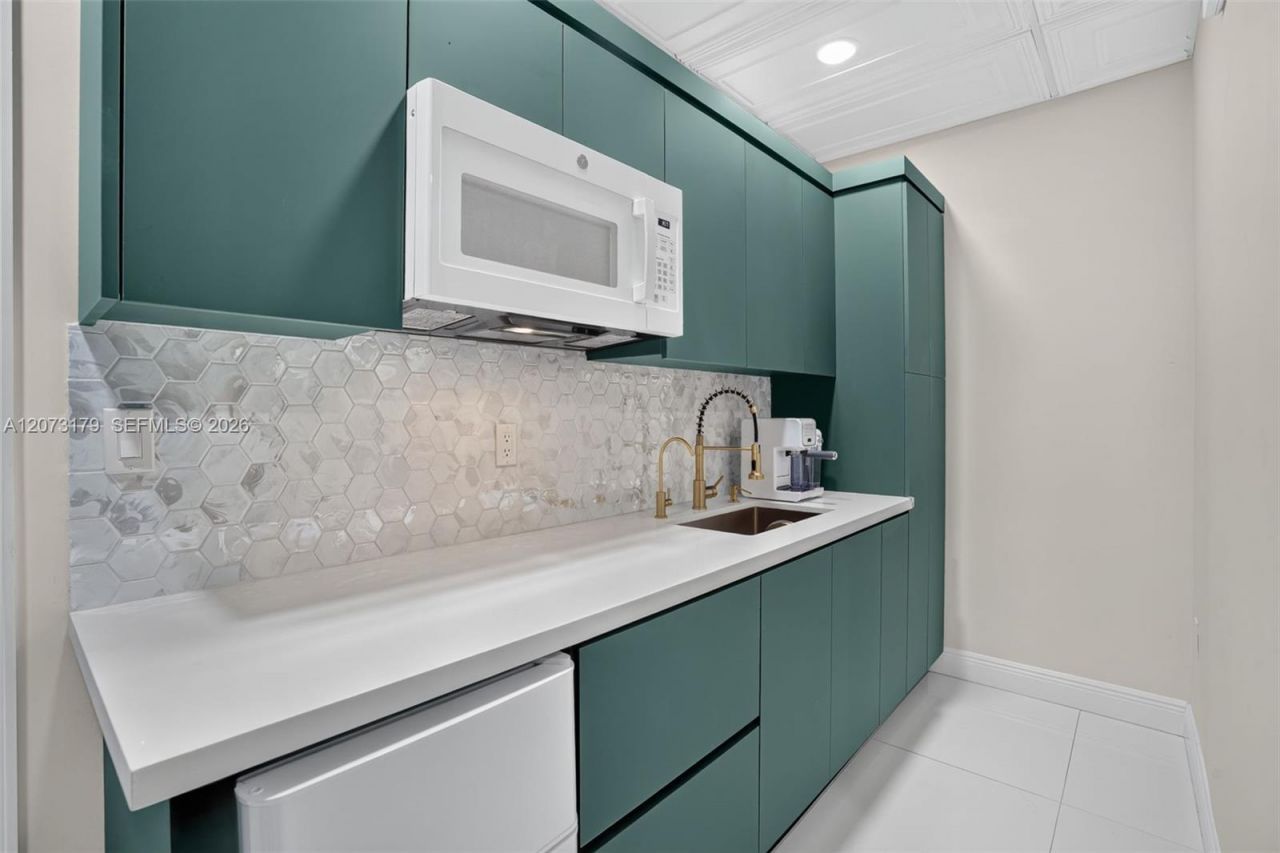 Turnkey Permanent Makeup & Beauty Studio For Sale, Miami, FL 33165 Photo