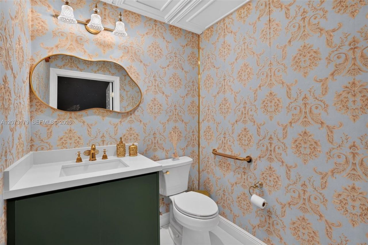 Turnkey Permanent Makeup & Beauty Studio For Sale, Miami, FL 33165 Photo