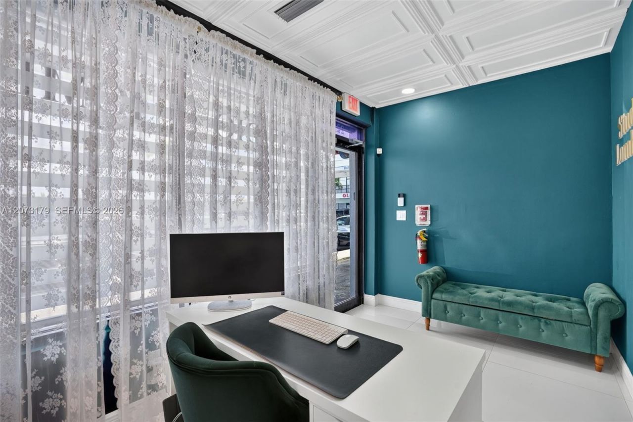 Turnkey Permanent Makeup & Beauty Studio For Sale, Miami, FL 33165 Photo