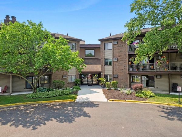 3420 Golfview Drive , Unit 123, Eagan, MN 55123