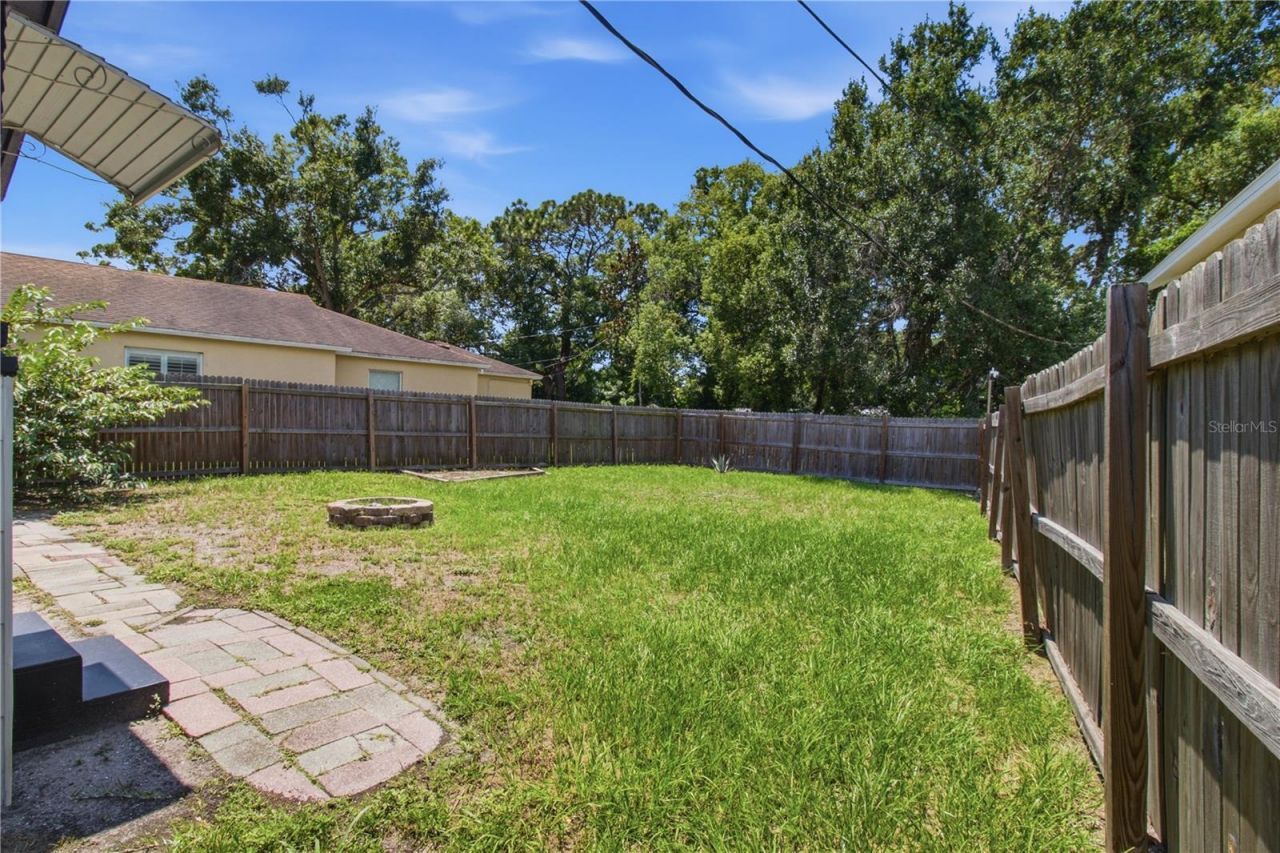 5552 Crissman Drive N, Saint Petersburg, FL 33714 Photo