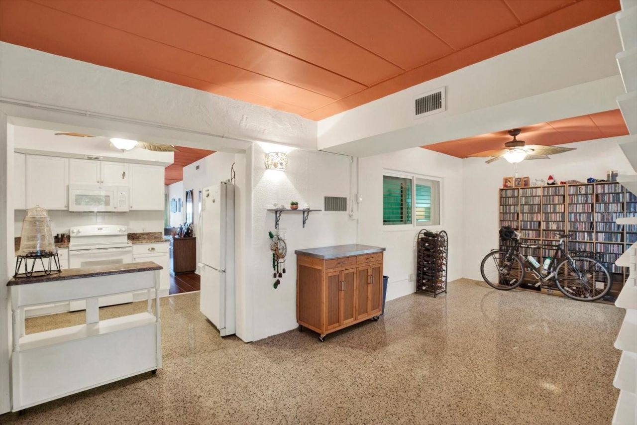 4032 57th Street N, Unit 166, Kenneth City, FL 33709 Photo