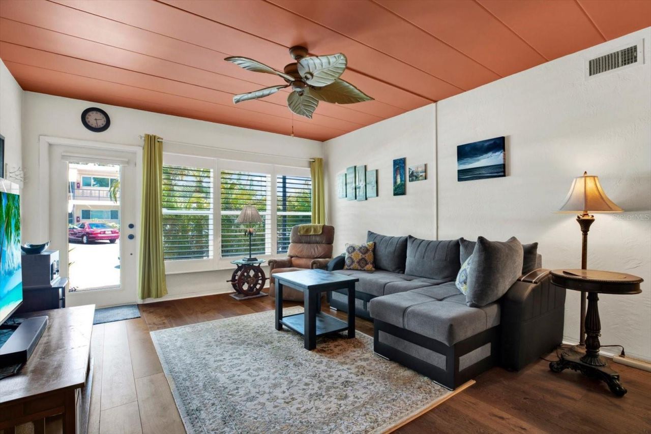 4032 57th Street N, Unit 166, Kenneth City, FL 33709 Photo