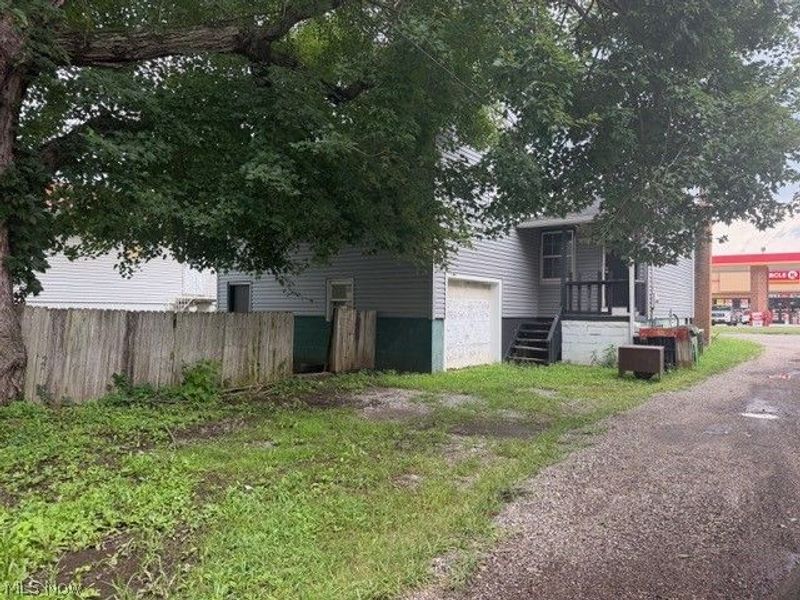 1112 N Water Street , Uhrichsville, OH 44683 Photo 11