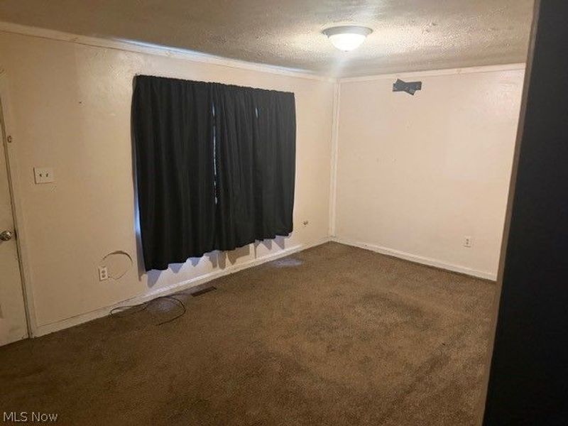 1112 N Water Street , Uhrichsville, OH 44683 Photo 4
