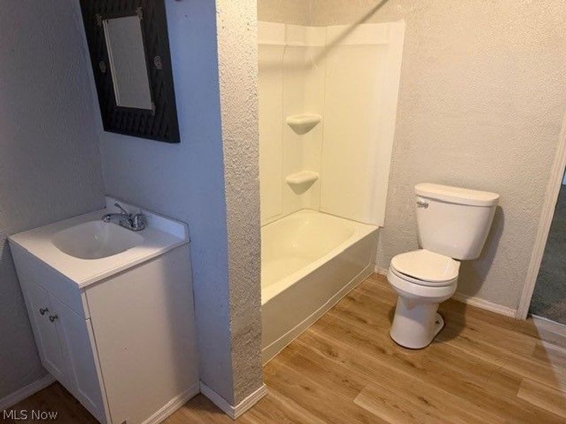 1112 N Water Street , Uhrichsville, OH 44683 Photo 8