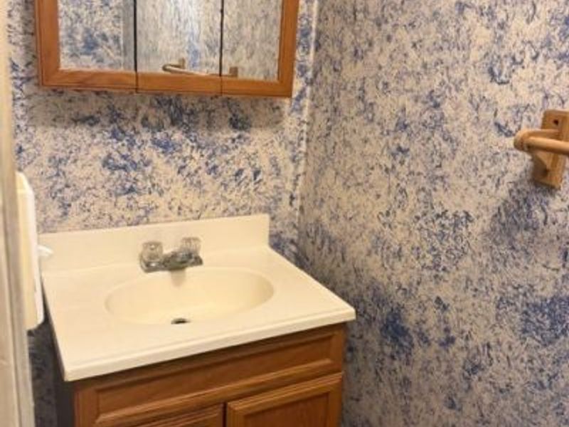 1112 N Water Street , Uhrichsville, OH 44683 Photo 9