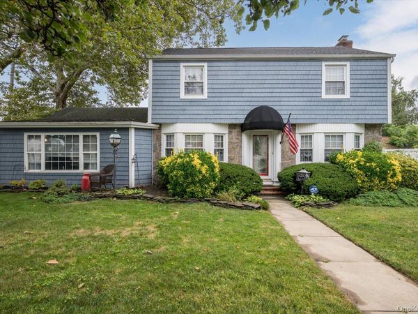 2563 Milburn Avenue , Baldwin, NY 11510