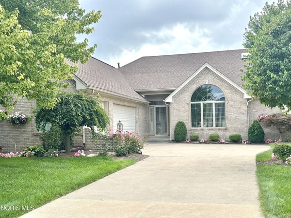 6957 Secluded Pines Drive , Maumee, OH 43537