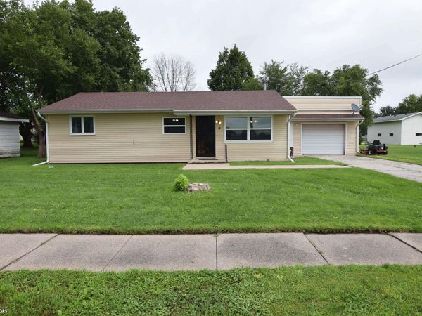 111 10th Avenue SE, Clarion, IA 50525