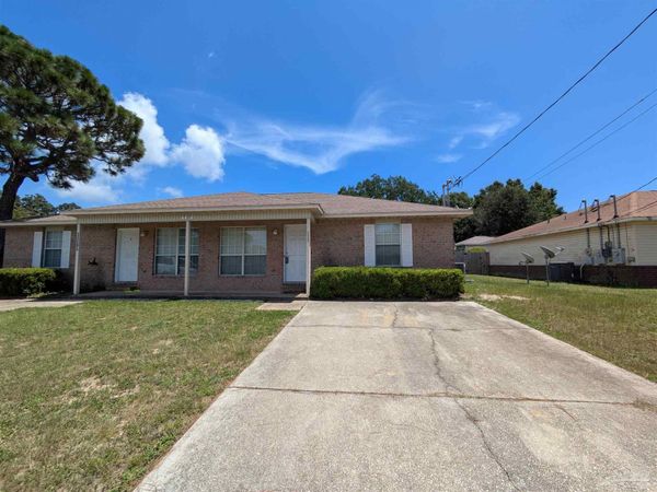 3359 Greenbriar Cir, Unit B, Gulf Breeze, FL 32563