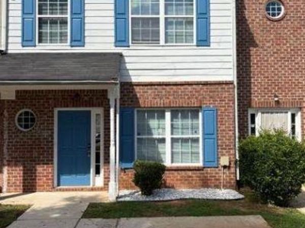325 Brookview Drive , Riverdale, GA 30274
